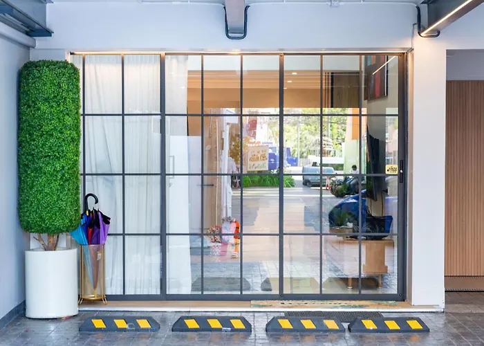 別墅 Chic 4br House In Thonglor Core Phrom Phong Bts *