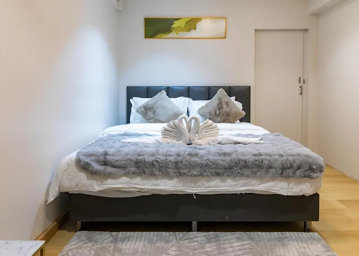 Chic 4br House In Thonglor Core Phrom Phong Bts 別墅 曼谷