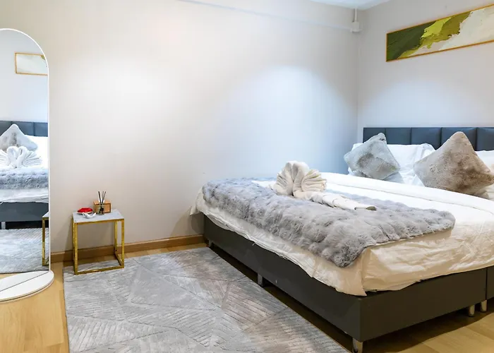 Chic 4br House In Thonglor Core Phrom Phong Bts 別墅