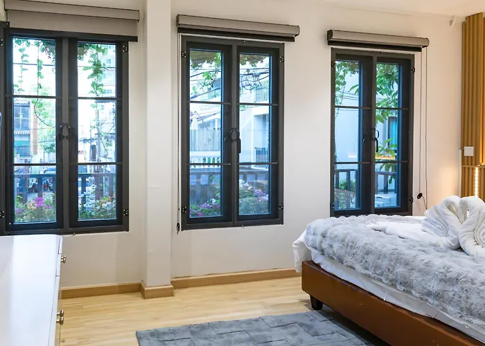 Chic 4br House In Thonglor Core Phrom Phong Bts 別墅 曼谷