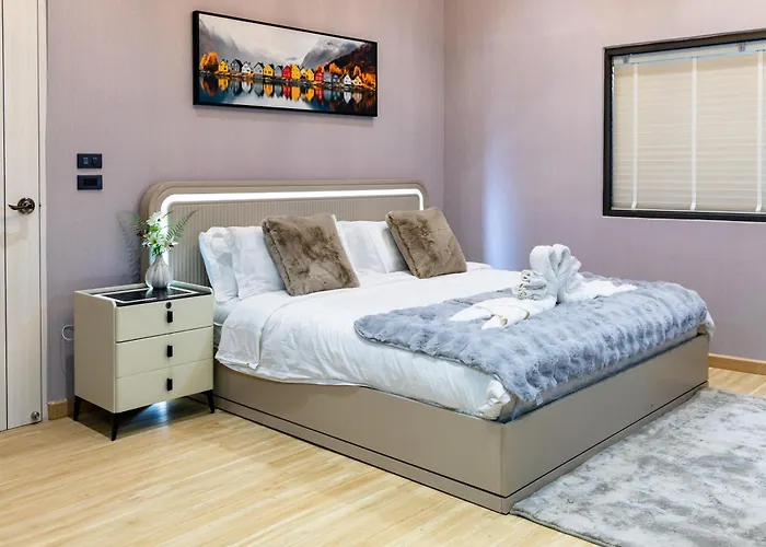 Chic 4br House In Thonglor Core Phrom Phong Bts *