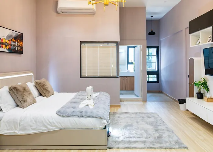 Chic 4br House In Thonglor Core Phrom Phong Bts *