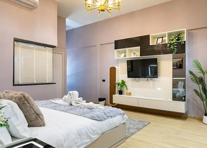 Chic 4br House In Thonglor Core Phrom Phong Bts 別墅 曼谷