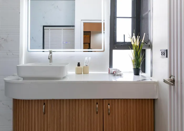 Chic 4br House In Thonglor Core Phrom Phong Bts 別墅 *