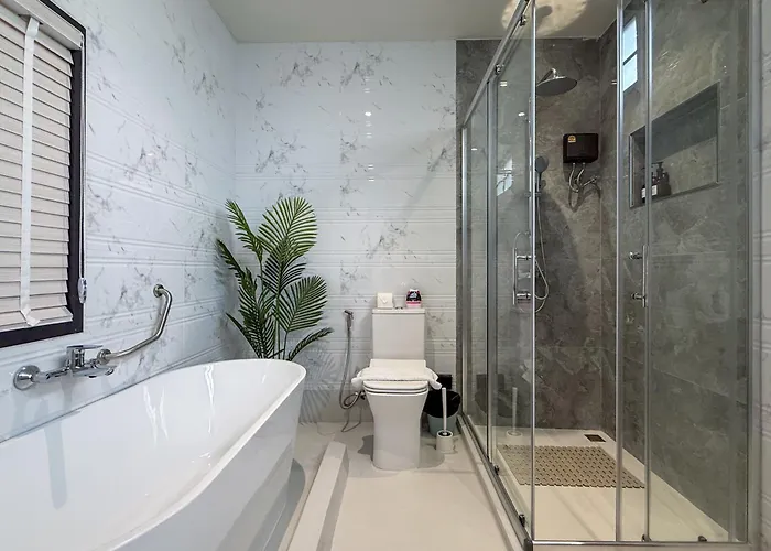 Chic 4br House In Thonglor Core Phrom Phong Bts 別墅 *